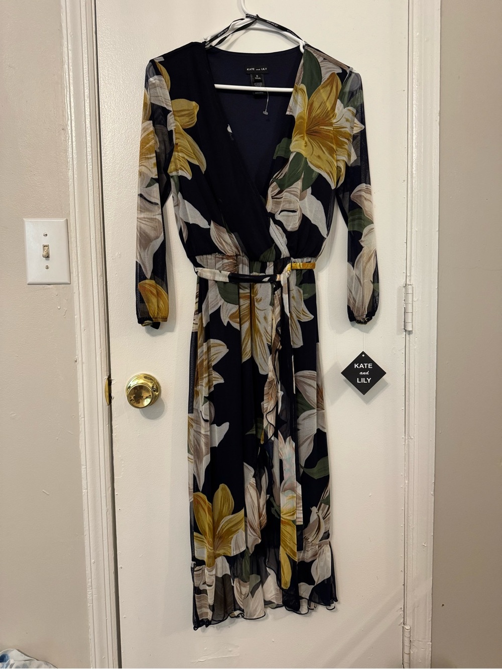Kate & Lily floral long-sleeve maxi dress Size 6